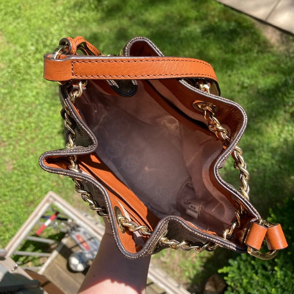 Michael Kors Brown Bucket Bag Crossbody Purse Gold Chain - Picture 15 of 17
